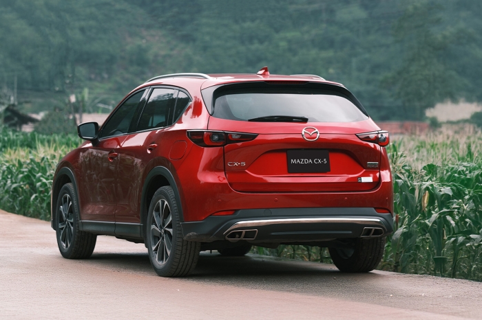 Quyết &aacute;p đảo cả ph&acirc;n kh&uacute;c cỡ C, Mazda CX-5 giảm gi&aacute; lăn b&aacute;nh giữa th&aacute;ng 3/2026 rẻ &aacute;t v&iacute;a Honda CR-V ảnh 3