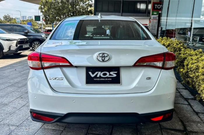 Toyota Vios hạ gi&aacute; lăn b&aacute;nh giữa th&aacute;ng 3/2026 rẻ v&ocirc; đối, &lsquo;chơi tất tay' Honda City v&agrave; Hyundai Accent ảnh 3