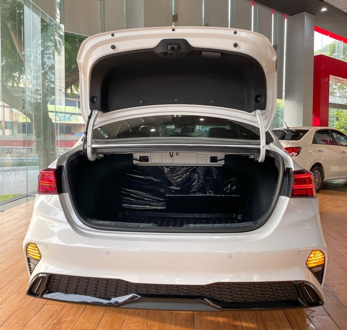 Cập nhật gi&aacute; lăn b&aacute;nh Kia K3 mới nhất cuối th&aacute;ng 3/2026: &lsquo;Chơi tới bến&rsquo; Hyundai Elantra v&agrave; Mazda3 ảnh 4