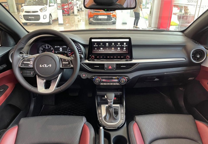 Cập nhật gi&aacute; lăn b&aacute;nh Kia K3 mới nhất cuối th&aacute;ng 3/2026: &lsquo;Chơi tới bến&rsquo; Hyundai Elantra v&agrave; Mazda3 ảnh 5