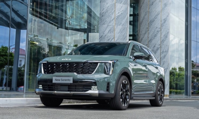 &lsquo;Chơi s&aacute;t v&aacute;n&rsquo; Fortuner v&agrave; Ford Everest, Kia Sorento tung ưu đ&atilde;i giảm gi&aacute; lăn b&aacute;nh cuối th&aacute;ng 3/2026 ảnh 1