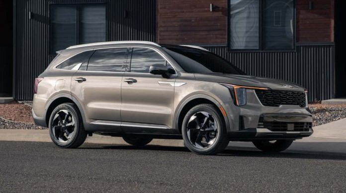 &lsquo;Chơi s&aacute;t v&aacute;n&rsquo; Fortuner v&agrave; Ford Everest, Kia Sorento tung ưu đ&atilde;i giảm gi&aacute; lăn b&aacute;nh cuối th&aacute;ng 3/2026 ảnh 2