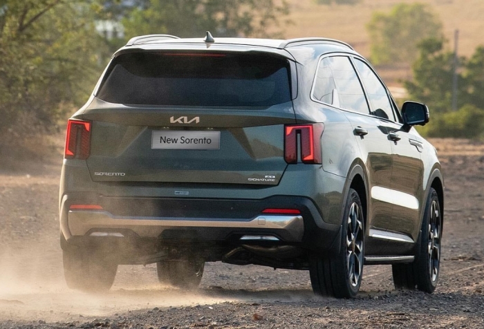 &lsquo;Chơi s&aacute;t v&aacute;n&rsquo; Fortuner v&agrave; Ford Everest, Kia Sorento tung ưu đ&atilde;i giảm gi&aacute; lăn b&aacute;nh cuối th&aacute;ng 3/2026 ảnh 3