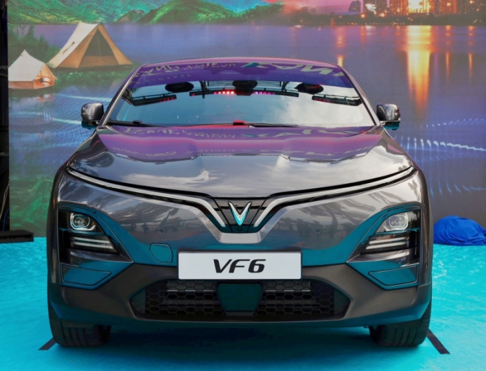 Gi&aacute; lăn b&aacute;nh xe điện VinFast VF 6 cập nhật cuối th&aacute;ng 3/2026 cực rẻ: Lựa chọn s&aacute;ng suốt khi xăng đắt ảnh 1