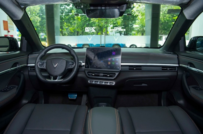 Gi&aacute; lăn b&aacute;nh xe điện VinFast VF 6 cập nhật cuối th&aacute;ng 3/2026 cực rẻ: Lựa chọn s&aacute;ng suốt khi xăng đắt ảnh 5