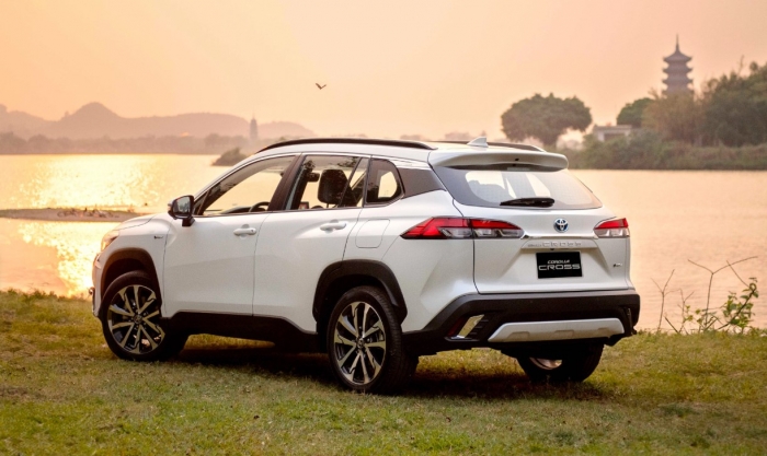 Gi&aacute; xe Toyota Corolla Cross lăn b&aacute;nh giữa th&aacute;ng 3/2026 &lsquo;rẻ như rau&rsquo;, quyết cho Kia Seltos &lsquo;đo v&aacute;n&rsquo; ảnh 4