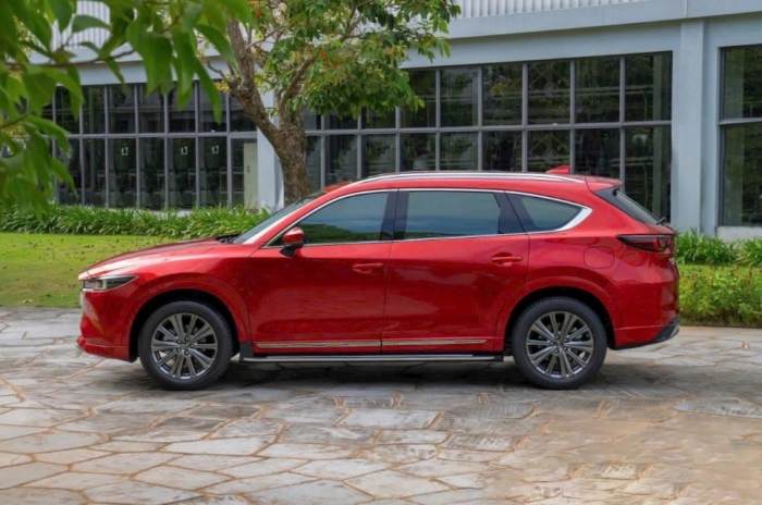 Gi&aacute; xe Mazda CX-8 lăn b&aacute;nh cuối th&aacute;ng 3/2026 rẻ &aacute;t v&iacute;a Toyota Fortuner, cho Ford Everest &lsquo;đo v&aacute;n&rsquo; ảnh 3