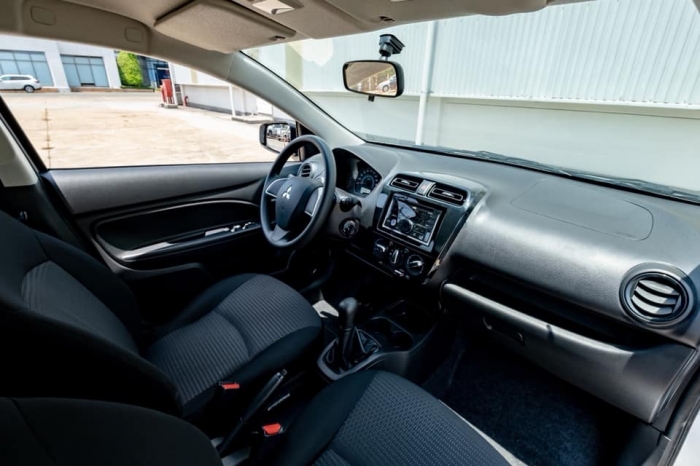 Gi&aacute; xe Mitsubishi Attrage lăn b&aacute;nh cập nhật đầu th&aacute;ng 4/2026 rẻ &aacute;t v&iacute;a Toyota Vios v&agrave; Hyundai Accent ảnh 5