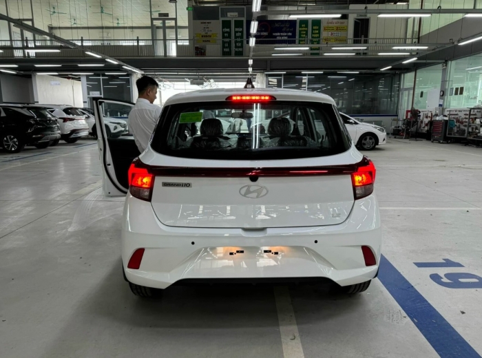 Cập nhật gi&aacute; xe Hyundai Grand i10 lăn b&aacute;nh giữa th&aacute;ng 4/2026: Ở mức cạnh tranh, 'hạ gục' Kia Morning ảnh 3
