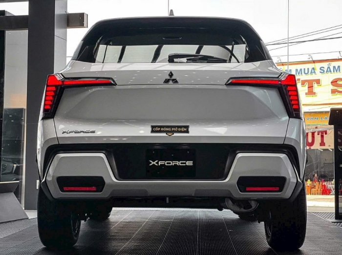 Đại chiến Toyota Yaris Cross, Mitsubishi Xforce giảm gi&aacute; lăn b&aacute;nh cuối th&aacute;ng 3/2026 rẻ &lsquo;thủng đ&aacute;y&rsquo; ảnh 4