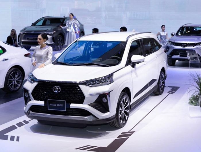 Gi&aacute; lăn b&aacute;nh Toyota Veloz Cross giảm &lsquo;kh&ocirc;ng phanh&rsquo; đầu th&aacute;ng 4/2026, &lsquo;khắc chế&rsquo; Mitsubishi Xpander ảnh 3