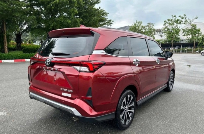 Gi&aacute; lăn b&aacute;nh Toyota Veloz Cross giảm &lsquo;kh&ocirc;ng phanh&rsquo; đầu th&aacute;ng 4/2026, &lsquo;khắc chế&rsquo; Mitsubishi Xpander ảnh 4