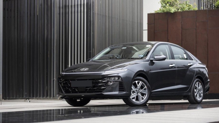 Hyundai Accent ưu đ&atilde;i khủng giảm gi&aacute; lăn b&aacute;nh đầu th&aacute;ng 4/2026, &aacute;p đảo cả Toyota Vios v&agrave; Honda City ảnh 1