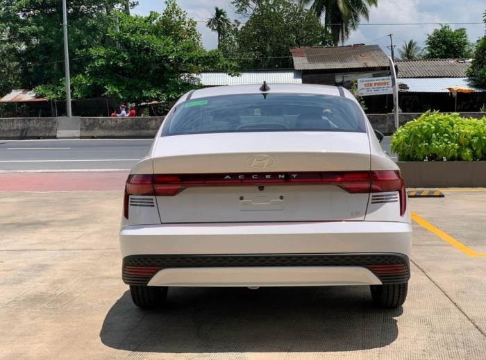 Hyundai Accent ưu đ&atilde;i khủng giảm gi&aacute; lăn b&aacute;nh đầu th&aacute;ng 4/2026, &aacute;p đảo cả Toyota Vios v&agrave; Honda City ảnh 4