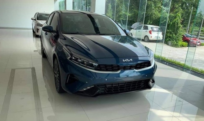 Gi&aacute; xăng dầu chiều 16/4: Dầu diesel, Ron 92 v&agrave; Ron 95 đều rẻ, gi&aacute; lăn b&aacute;nh Kia K3 giảm &aacute;t v&iacute;a Mazda3 ảnh 3