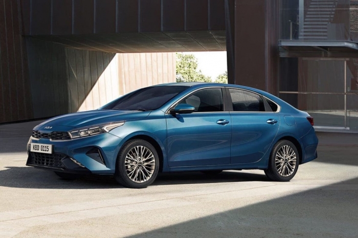 Gi&aacute; xăng dầu chiều 16/4: Dầu diesel, Ron 92 v&agrave; Ron 95 đều rẻ, gi&aacute; lăn b&aacute;nh Kia K3 giảm &aacute;t v&iacute;a Mazda3 ảnh 4