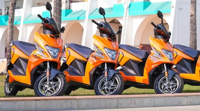 Gi&aacute; xăng dầu chiều 19/4: RON 95 &lsquo;b&aacute;n như biếu&rsquo;, &lsquo;kẻ hủy diệt&rsquo; Honda SH Mode ra mắt gi&aacute; 57 triệu đồng ảnh 4