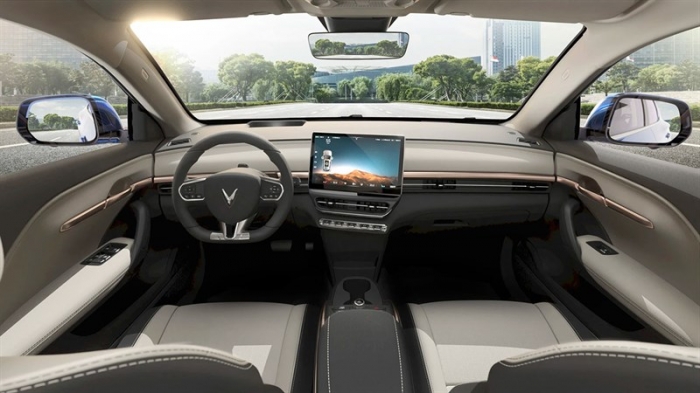 Gi&aacute; VinFast VF 6 lăn b&aacute;nh đầu th&aacute;ng 4/2026: Đ&atilde; rẻ c&ograve;n sạc miễn ph&iacute;, l&agrave; giải ph&aacute;p khi xăng dầu đắt ảnh 6