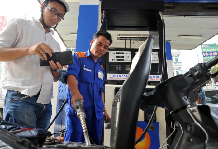 Gi&aacute; xăng dầu s&aacute;ng 16/4: Dầu diesel giảm s&acirc;u, Ron 92 v&agrave; Ron 95 đều tăng, Toyota Vios hạ gi&aacute; lăn b&aacute;nh ảnh 1