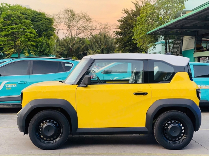 Gi&aacute; xăng dầu tối 18/4: Dầu &lsquo;rớt thảm&rsquo;, RON 92 v&agrave; RON 95 &lsquo;rẻ b&egrave;o&rsquo;, gi&aacute; lăn b&aacute;nh VinFast VF 3 ra sao? ảnh 5