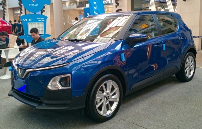 Gi&aacute; xăng dầu mới nhất trưa 20/4: RON 92 v&agrave; RON 95 &lsquo;rẻ như b&ugrave;n&rsquo;, gi&aacute; lăn b&aacute;nh VinFast VF 5 thế n&agrave;o? ảnh 3