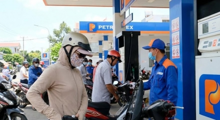 Gi&aacute; xăng dầu Petrolimex chiều nay 25/4: RON 92 v&agrave; RON 95 &lsquo;giảm kịch khung&rsquo;, gi&aacute; &lsquo;đầy b&igrave;nh&rsquo; xe ga 125cc phổ biến ảnh 1