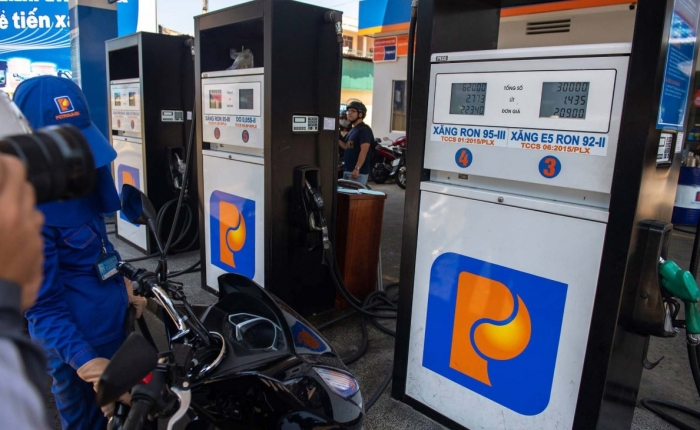 Gi&aacute; xăng dầu tối 21/4 giảm mạnh: RON 95 &lsquo;rẻ như b&uacute;n thiu&rsquo;, c&oacute; 2 mẫu xe ga tiết kiệm hơn Honda Vision ảnh 1