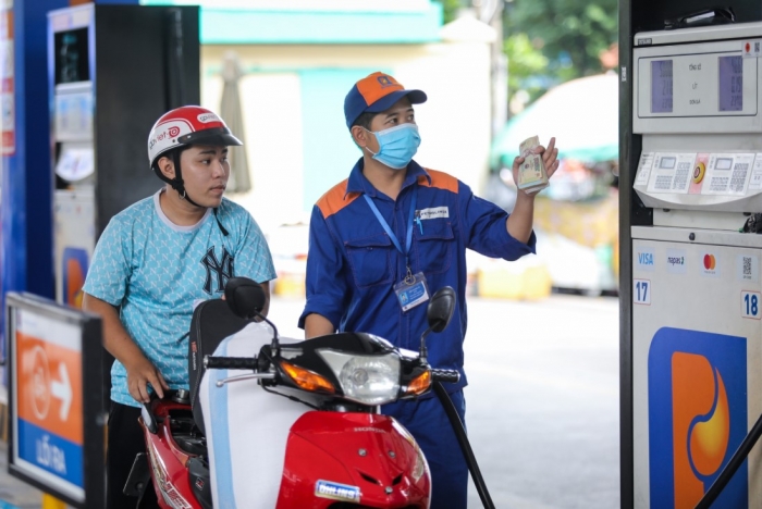 Bảng gi&aacute; xăng dầu chiều 28/4: Xăng Ron 92 &lsquo;rẻ b&egrave;o&rsquo;, RON 95 &lsquo;b&aacute;n như biếu&rsquo;, gi&aacute; &lsquo;đầy b&igrave;nh&rsquo; c&aacute;c mẫu xe số tại Việt Nam ảnh 1