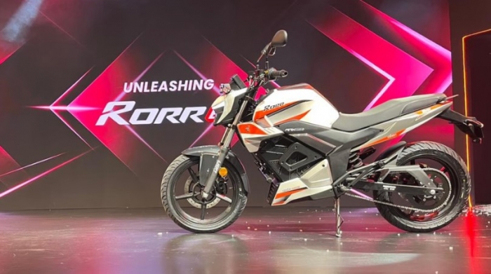 Gi&aacute; xăng dầu chiều 30/4: Xăng RON 95 biến động cực lớn, xe m&aacute;y &lsquo;quốc d&acirc;n&rsquo; mới kh&ocirc;ng cần đổ xăng ra mắt gi&aacute; 24 triệu đồng ảnh 2