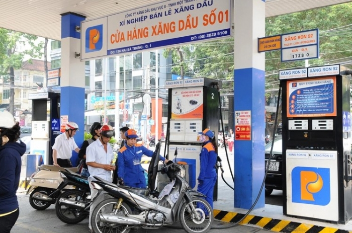 Gi&aacute; xăng dầu h&ocirc;m nay 28/4: Dầu diesel, xăng RON 92 v&agrave; RON 95 'đua' nhau giảm mạnh, gi&aacute; lăn b&aacute;nh VinFast VF 3 cực rẻ ảnh 1
