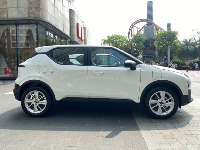 Gi&aacute; xăng dầu h&ocirc;m nay 29/4: Dầu diesel giảm &lsquo;sập s&agrave;n&rsquo;, xăng RON 92 v&agrave; RON 95 &lsquo;rẻ hết nấc&rsquo;, gi&aacute; lăn b&aacute;nh VinFast VF 5 mềm ảnh 3