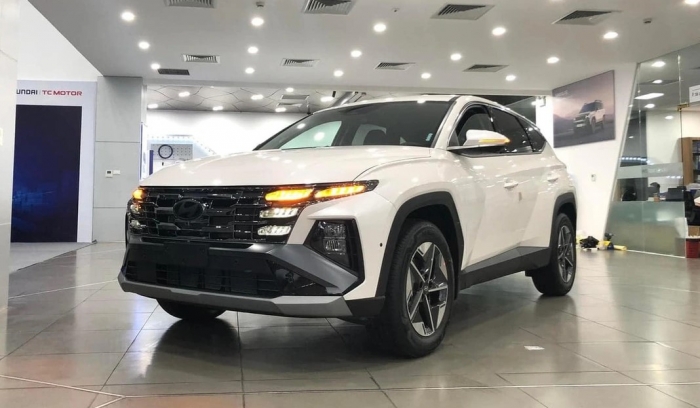 Gi&aacute; xăng dầu chiều nay ng&agrave;y 2/5: Dầu diesel, xăng RON 92 v&agrave; RON 95 &lsquo;rẻ nhất khu vực&rsquo;, gi&aacute; lăn b&aacute;nh Hyundai Tucson giảm ảnh 2
