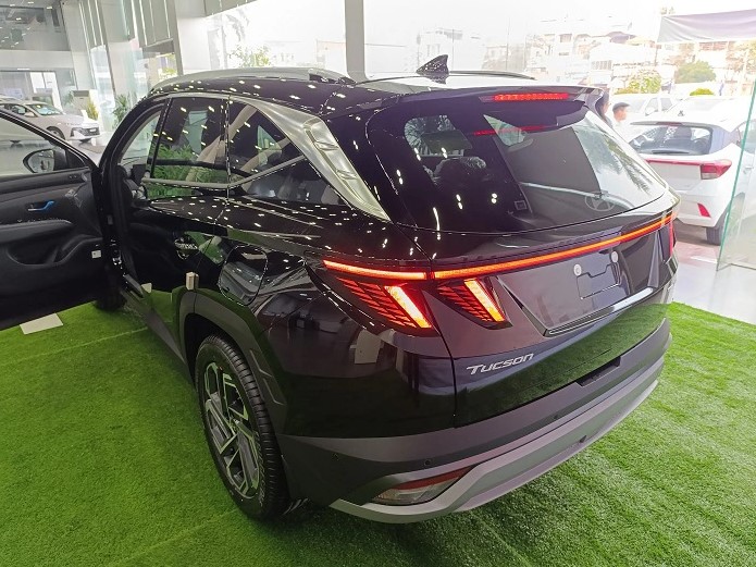 Gi&aacute; xăng dầu chiều nay ng&agrave;y 2/5: Dầu diesel, xăng RON 92 v&agrave; RON 95 &lsquo;rẻ nhất khu vực&rsquo;, gi&aacute; lăn b&aacute;nh Hyundai Tucson giảm ảnh 5