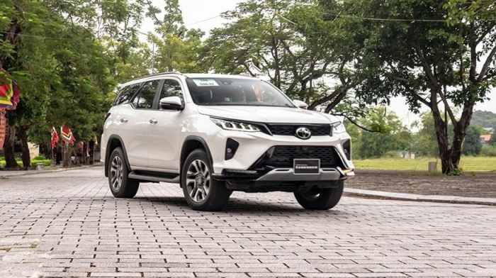 Gi&aacute; xăng dầu h&ocirc;m nay 3/5: Dầu diesel &lsquo;rẻ như b&egrave;o&rsquo;, xăng RON 92 v&agrave; RON 95 &lsquo;b&aacute;n như cho&rsquo;, gi&aacute; lăn b&aacute;nh Toyota Fortuner ảnh 5