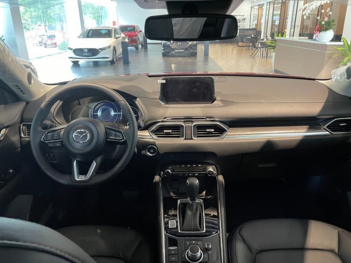 Bảng gi&aacute; xăng dầu h&ocirc;m nay 10/5: Dầu diesel &lsquo;thủng đ&aacute;y&rsquo;, xăng RON 95  ảnh &lsquo;rẻ như cho&rsquo;, gi&aacute; lăn b&aacute;nh Mazda CX-5 giảm cực mạnh ảnh 6