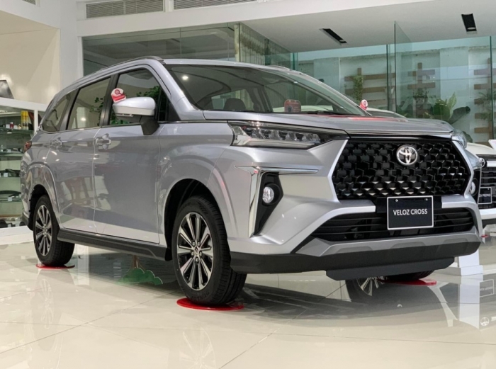 Bảng gi&aacute; xăng dầu Petrolimex trưa nay 5/5: Xăng RON 92 v&agrave; RON 95 rẻ &lsquo;b&aacute; ch&aacute;y&rsquo;, gi&aacute; lăn b&aacute;nh Toyota Veloz Cross giảm s&acirc;u ảnh 3