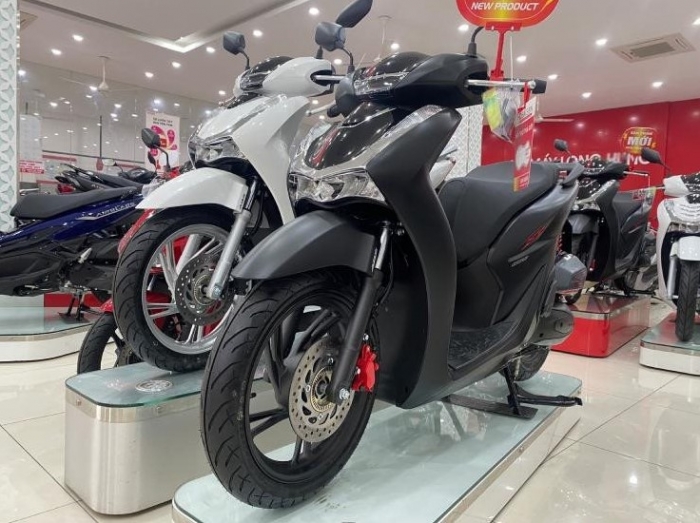 Gi&aacute; xăng dầu h&ocirc;m nay ng&agrave;y 11/5: Xăng RON 92 &lsquo;b&aacute;n như cho&rsquo;, RON 95 &lsquo;rẻ hơn b&uacute;n&rsquo;, gi&aacute; &lsquo;đầy b&igrave;nh&rsquo; xe ga 150cc v&agrave; 160cc ảnh 2
