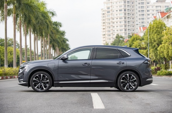 Gi&aacute; xăng dầu h&ocirc;m nay ng&agrave;y 7/5: Dầu diesel &lsquo;rẻ như nước&rsquo;, xăng RON 95 &lsquo;b&aacute;n như biếu&rsquo;, gi&aacute; lăn b&aacute;nh VinFast VF 8 cực hời ảnh 4
