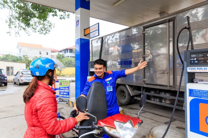 Gi&aacute; xăng dầu tối nay ng&agrave;y 9/5: Dầu diesel, xăng RON 92 v&agrave; RON 95 &lsquo;rẻ ngang b&aacute;nh m&igrave;&rsquo;, gi&aacute; lăn b&aacute;nh Kia K5 giảm s&acirc;u ảnh 1