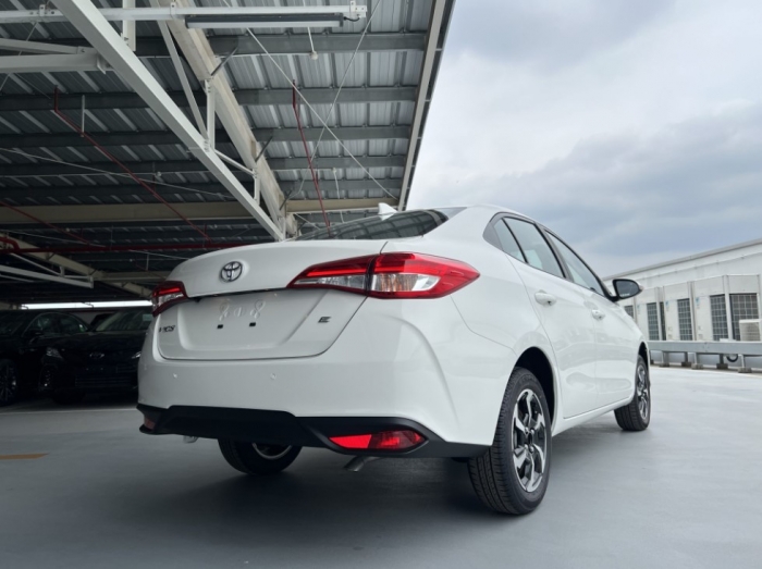 Gi&aacute; xăng dầu trưa h&ocirc;m nay ng&agrave;y 7/5: Xăng RON 92 v&agrave; 95 ở mức &lsquo;vừa b&aacute;n vừa cho&rsquo;, gi&aacute; lăn b&aacute;nh Toyota Vios giảm 'sập s&agrave;n' ảnh 4