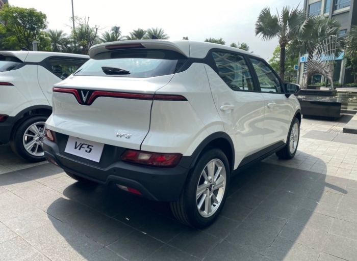 Gi&aacute; xăng dầu trưa nay ng&agrave;y 6/5: dầu diesel 'b&aacute;n như cho', xăng RON 92 v&agrave; RON 95 cực rẻ, gi&aacute; lăn b&aacute;nh VinFast VF 5 'mềm' ảnh 5