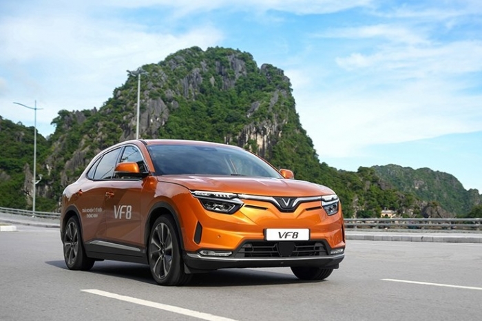 Gi&aacute; xăng dầu h&ocirc;m nay 17/5: Dầu diesel về &lsquo;đ&aacute;y&rsquo; mới, xăng RON 95 &lsquo;rụng&rsquo; hơn 9.700 đồng từ đỉnh, gi&aacute; lăn b&aacute;nh VinFast VF 8 ảnh 3