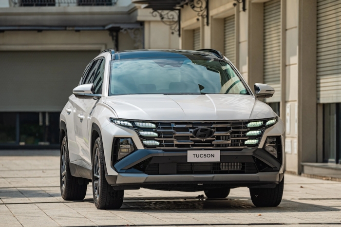 Gi&aacute; xăng dầu trưa nay ng&agrave;y 12/5: Dầu diesel, xăng RON 92 v&agrave; RON 95 &lsquo;đua&rsquo; nhau giảm s&acirc;u, gi&aacute; lăn b&aacute;nh Hyundai Tucson rẻ ảnh 2