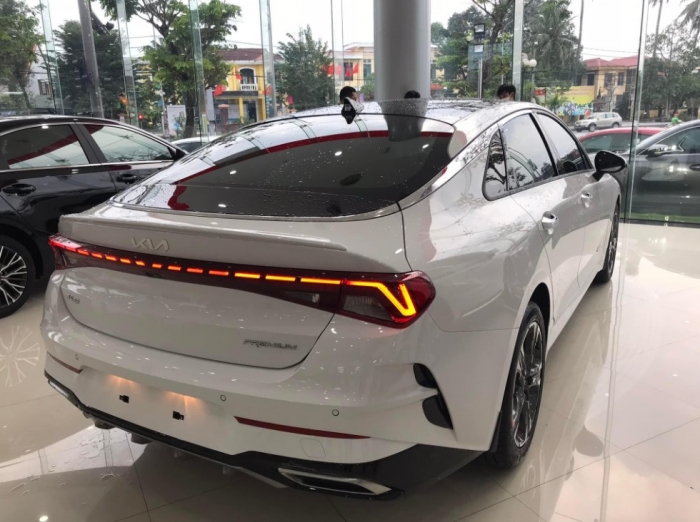 Bảng gi&aacute; xăng dầu trưa nay 20/5: Dầu diesel &lsquo;rơi tự do&rsquo; về gần 25.000 đồng/l&iacute;t, xăng RON 95 cực rẻ, gi&aacute; lăn b&aacute;nh Kia K5 ảnh 4