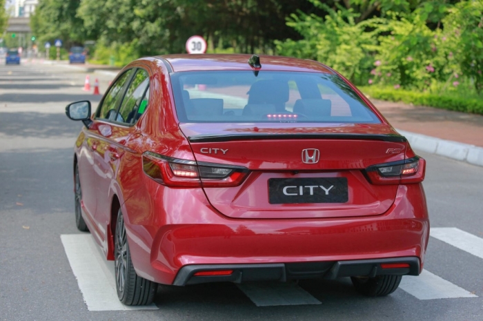 Gi&aacute; xăng dầu chiều 19/5: Xăng RON 95 &lsquo;b&aacute;n như biếu&rsquo;, dầu diesel &lsquo;trượt d&agrave;i&rsquo; gần 18.000 đồng/l&iacute;t, gi&aacute; lăn b&aacute;nh Honda City ảnh 4