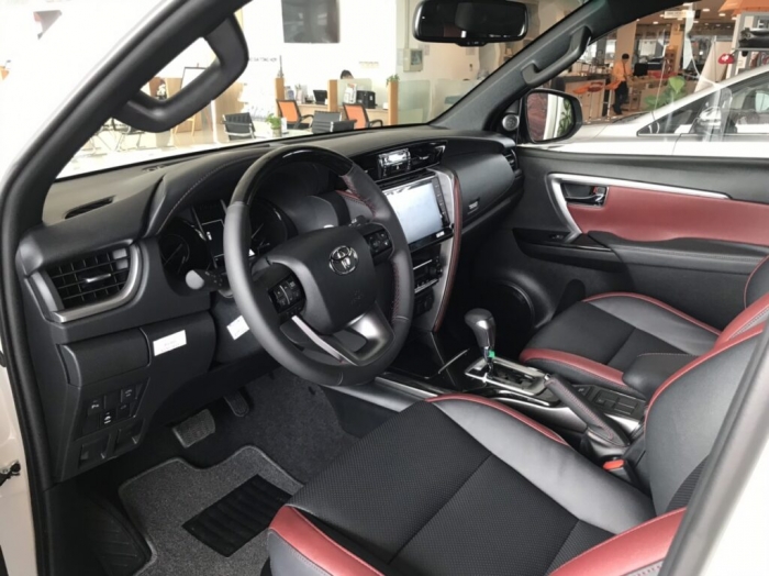Gi&aacute; xăng dầu h&ocirc;m nay 22/5: Xăng RON 95 rẻ hơn đỉnh 8.300 đồng, gi&aacute; lăn b&aacute;nh Toyota Fortuner giảm 'sập s&agrave;n' ảnh 6