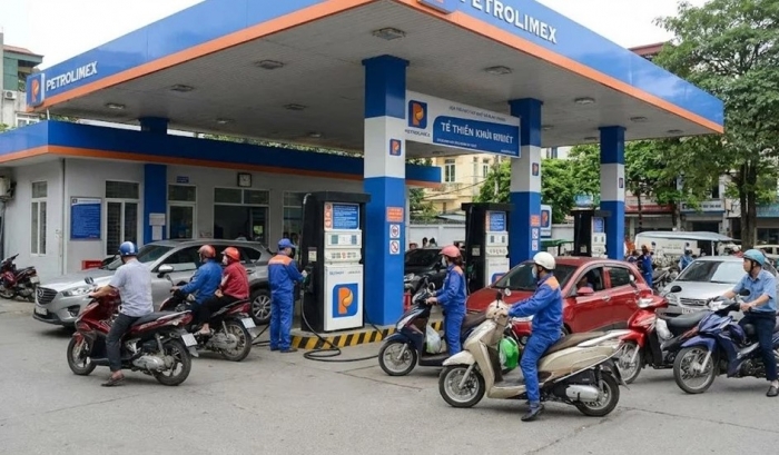Gi&aacute; xăng dầu h&ocirc;m nay 31/5: RON 95 'rớt thảm' 9.690 đồng/l&iacute;t, E10 gần &lsquo;chạm đ&aacute;y&rsquo;, đầy b&igrave;nh c&aacute;c mẫu &ocirc; t&ocirc; Honda bao nhi&ecirc;u? ảnh 1