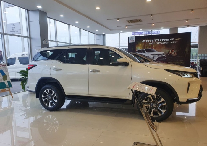 Gi&aacute; xăng dầu chiều nay 2/6: RON 92 rẻ nhất khu vực, E10 RON 95 l&ugrave;i về s&aacute;t &lsquo;đ&aacute;y&rsquo; mới, gi&aacute; lăn b&aacute;nh Toyota Fortuner ảnh 3