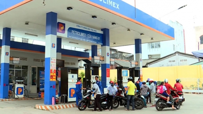 Gi&aacute; xăng dầu h&ocirc;m nay 7/6: E5 RON 92 v&agrave; E10 RON 95 giảm mạnh 8.000 - 9.000 đồng/l&iacute;t, đầy b&igrave;nh xe ga 125cc gi&aacute; bao nhi&ecirc;u? ảnh 1