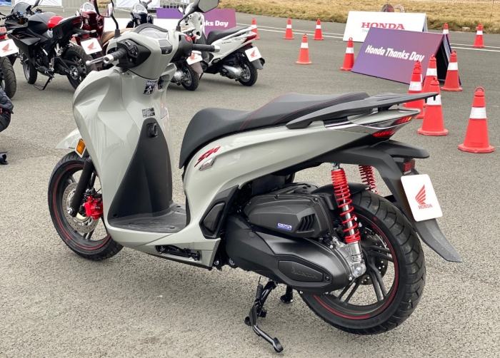 Gi&aacute; xăng dầu h&ocirc;m nay 8/6: E10 RON 95 &lsquo;rẻ như cho&rsquo;, E5 RON 92 l&ugrave;i về gần 20.000 đồng/l&iacute;t, gi&aacute; đầy b&igrave;nh xe ga 150-160cc ảnh 2